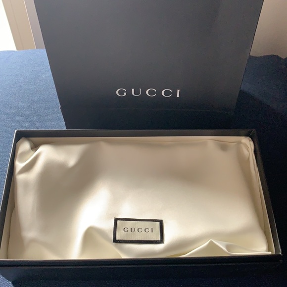 Authentic New Gucci Stripe Wallet - Picture 7 of 8